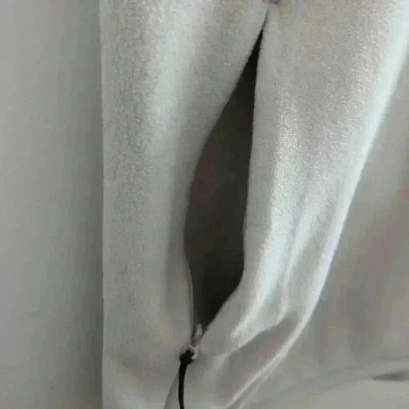 STYLUS |  Men's Microchip Grey Warm Fleece Button Up Collard Vest - Picture 4 of 6